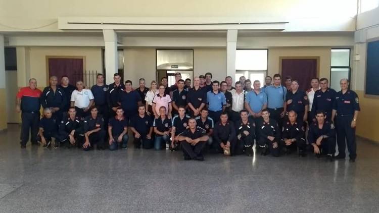 Bomberos de Pringles estuvieron en reunión departamental