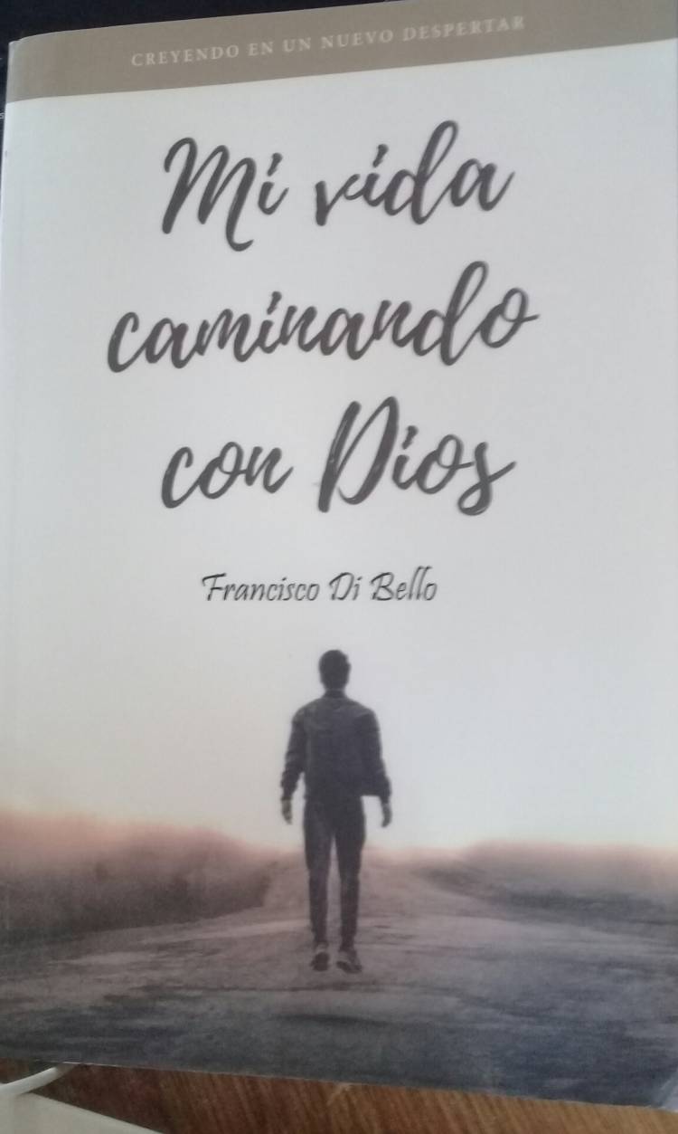 Francisco Di Bello, escribió su biografía