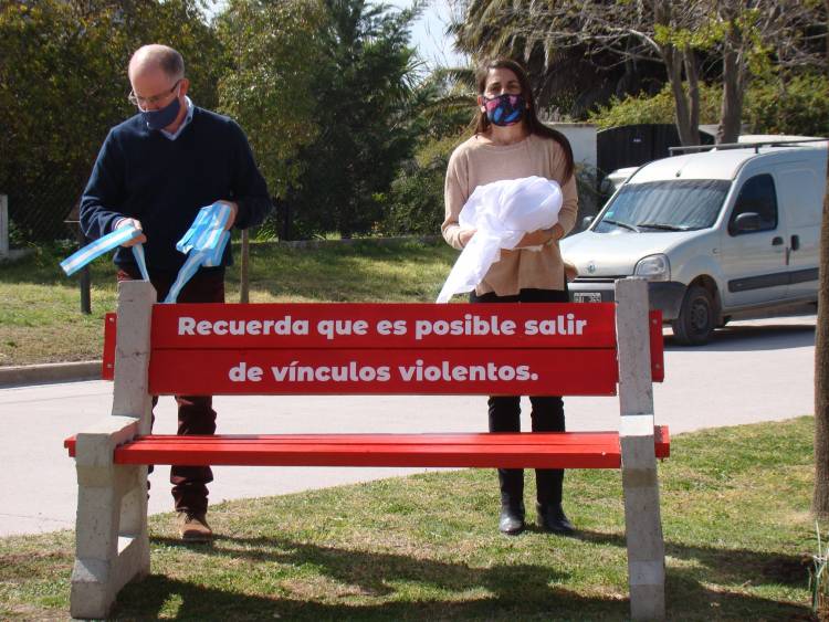 Indio Rico: El Intendente Maztkin participó de la instalación del Banco Rojo