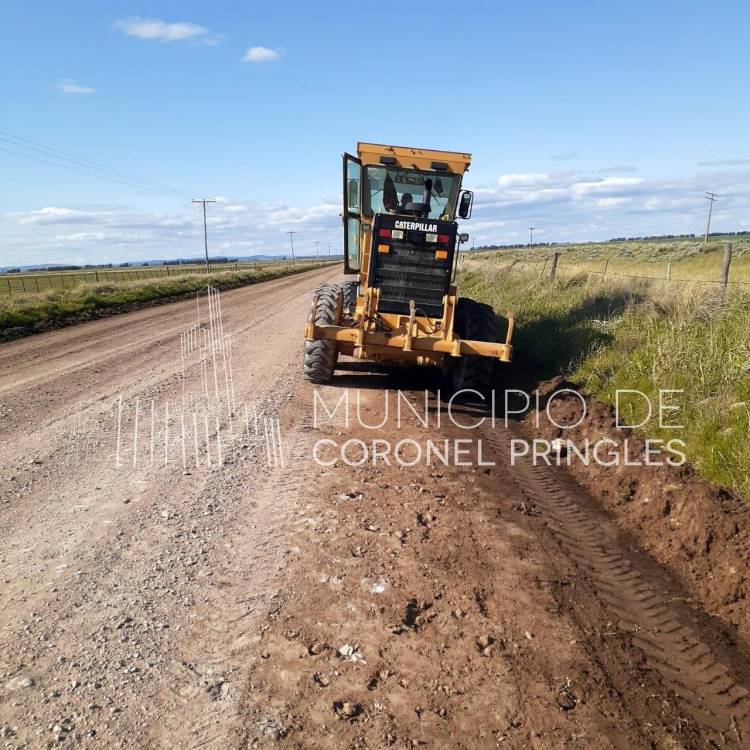 Continúan los trabajos de mantenimiento y mejoras en caminos rurales