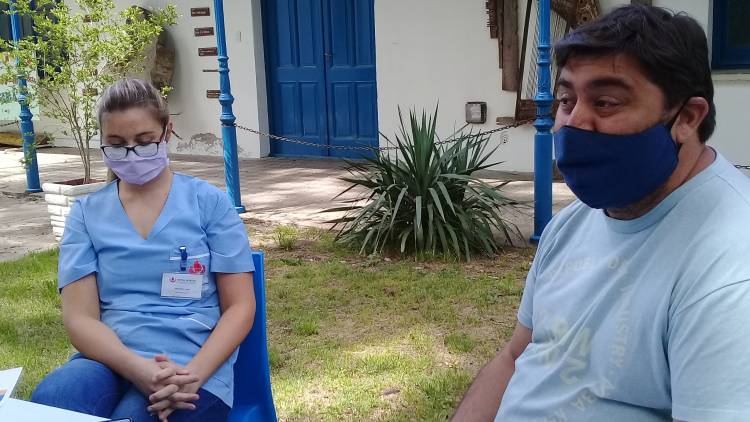 Campaña de Donación de Sangre: "Inundando el Mundo de Sangre Azul y Oro"