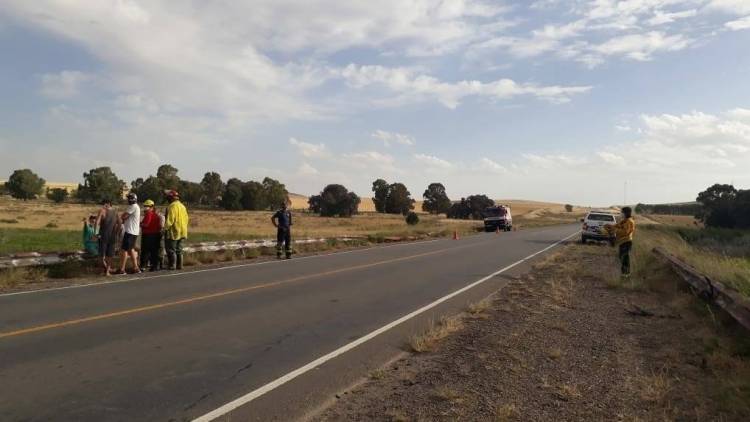 Un auto con tres bahienses cayó al dique Paso de las Piedras