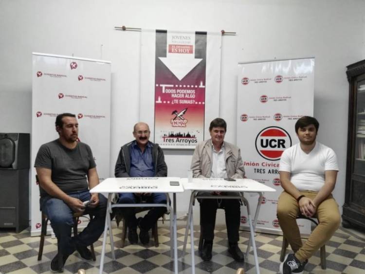 Gargaglione y Mensi, en la UCR de Tres Arroyos: “no podemos volver a ser furgón de cola”