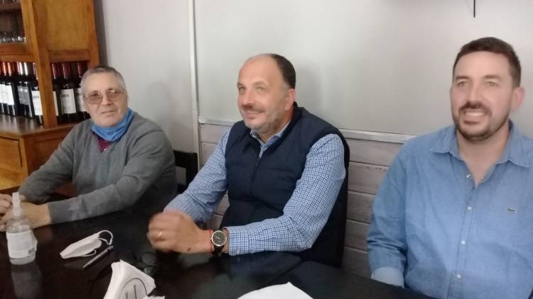 "Hay un espacio para los vecinos que el Frente Renovador puede ocupar"