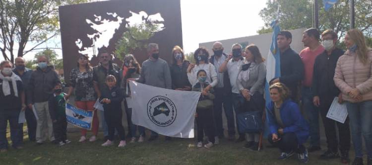 Se inauguró el Monumento y Paseo Malvinas