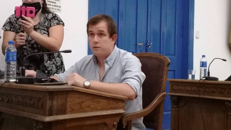 Comisión Fondo Educativo: "No le quita atribuciones al Intendente"
