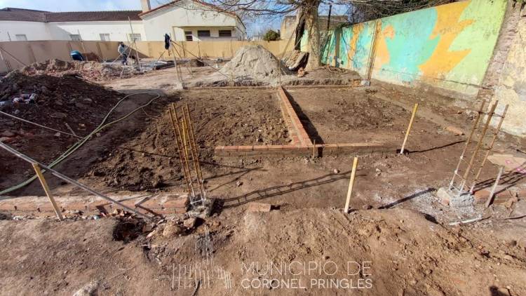 Lucarelli supervisó las obras de la ES 2 y la EP 2