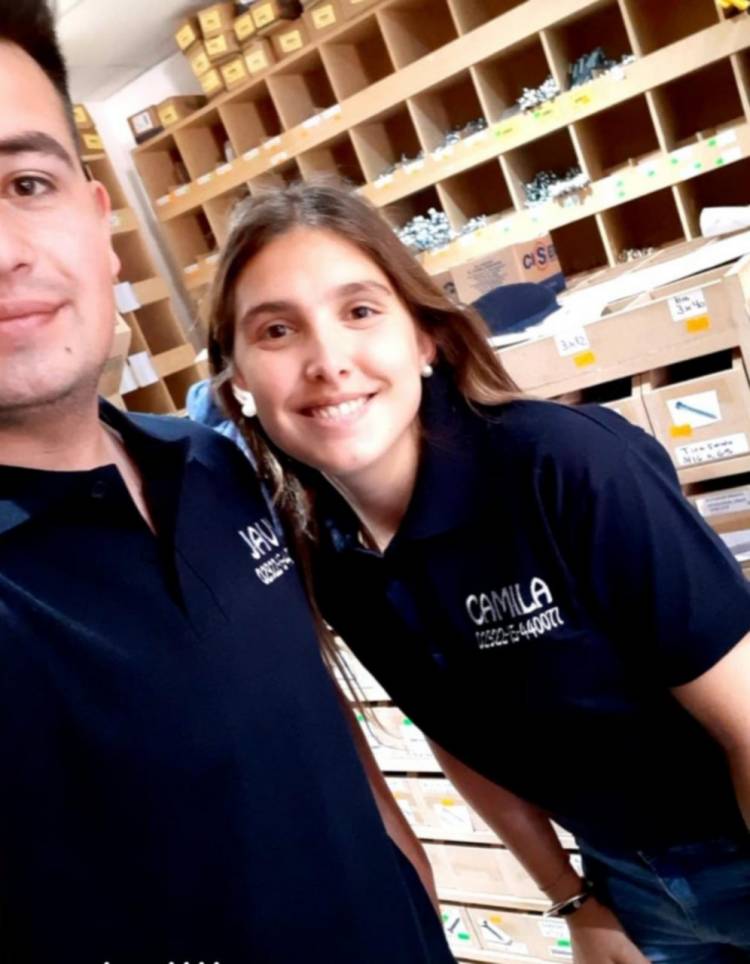 El ejemplo de Camila y Javier: pusieron de pie a la Biblioteca de su escuela destruida por las llamas