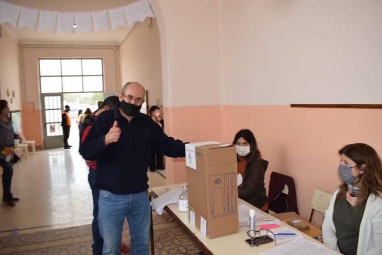 PASO 2021: "Un mañana mejor es posible y la Unión Cívica Radical estará acompañando ese hermoso tiempo"