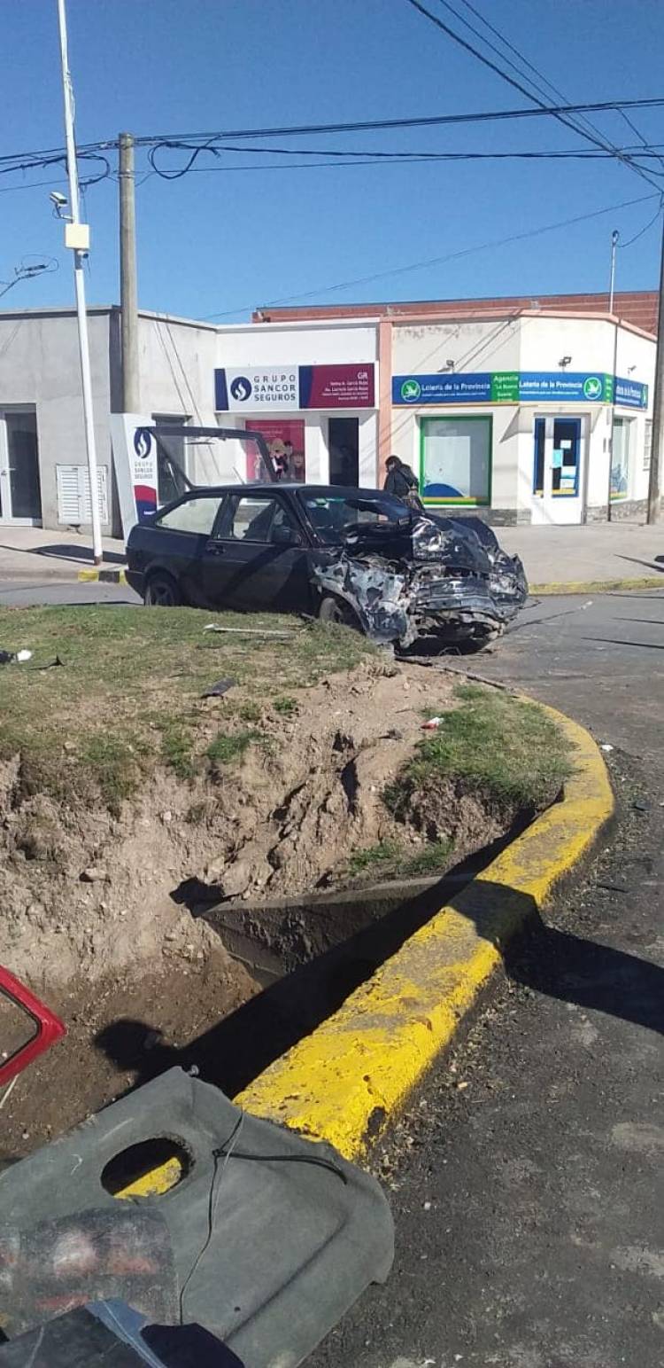 Choque y vuelco en el 13
