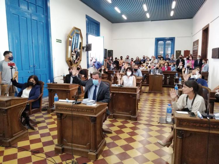 De Uriarte, Heredia y Esteves presidirán los Bloques Legislativos