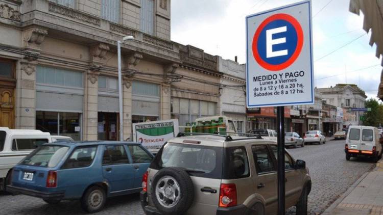 HCD: Propone que se implemente el Estacionamiento Medido y Pago