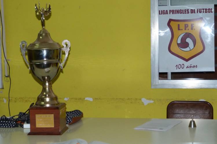 La Liga Pringles entregará los Premios a los  goleadores de los torneos del 2021