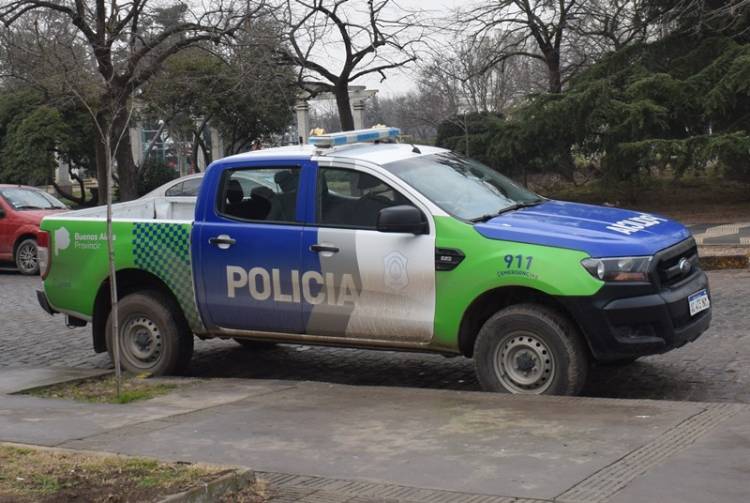 Robo Agravado por el uso de Arma Blanca y Daño en Vivienda