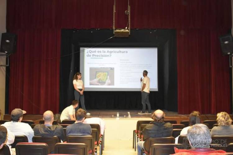 Charla: Se habló sobre tecnologías aplicadas al agro