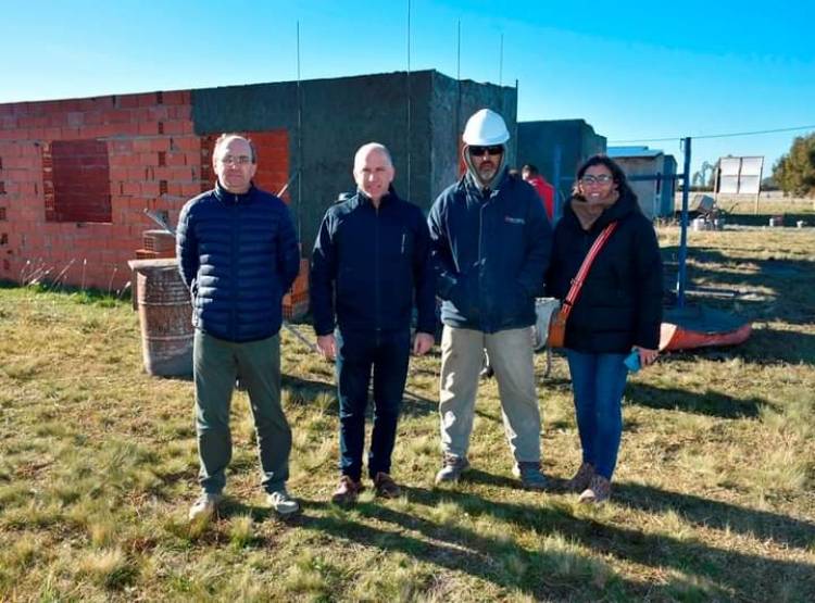 “La alegría de los indiorricenses que se haya comenzado a trabajar en las viviendas"