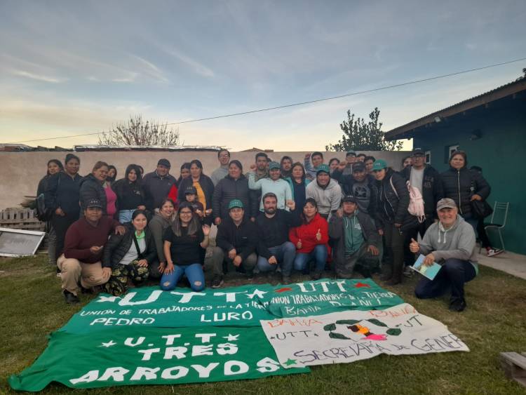 La Unión de Trabajadores de la Tierra local se presentó ante la UTT regional zona sur