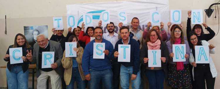 "Cristina es la líder más importante de Argentina, y mal que les pese a los poderosos no han podido disciplinarla, y no van a poder nunca"