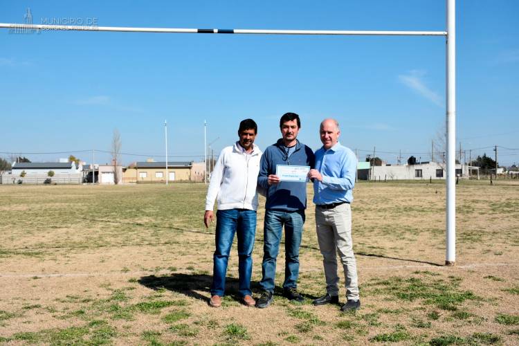 Matzkin entregó subsidios a dos instituciones deportivas
