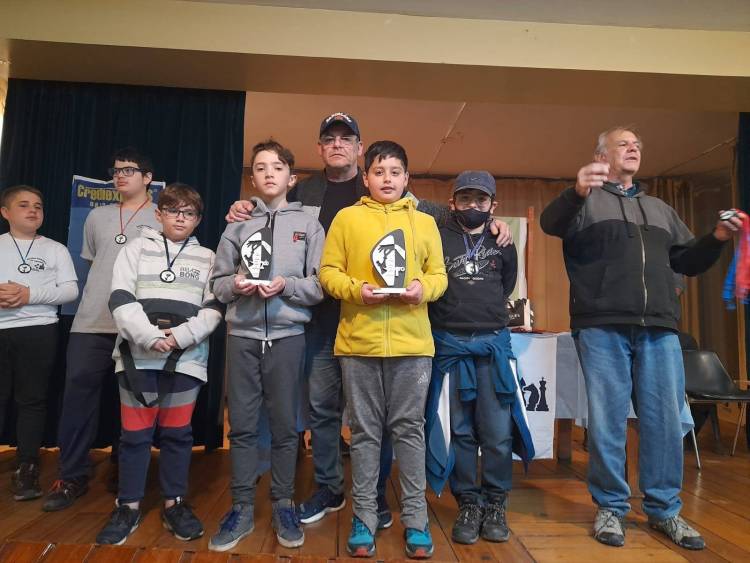 Histórico: Tres pringlenses copan el podio en una categoría!!!
