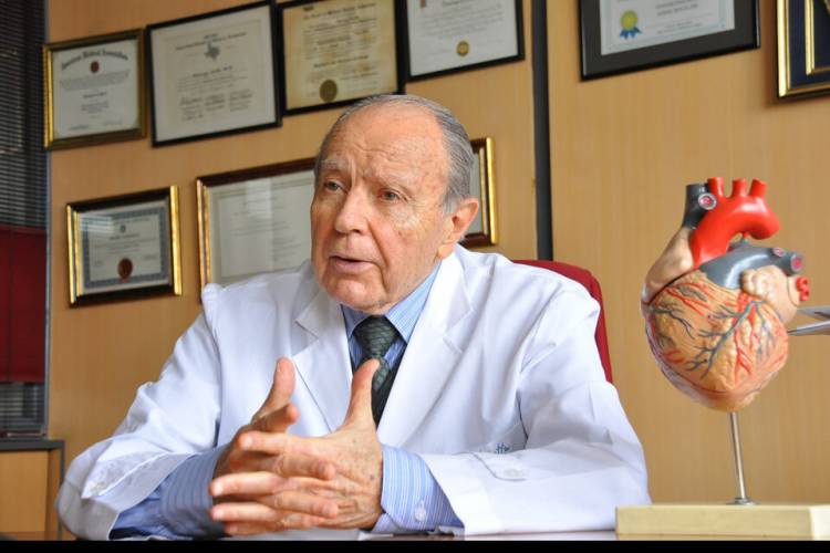 Minuto de silencio en el HCD