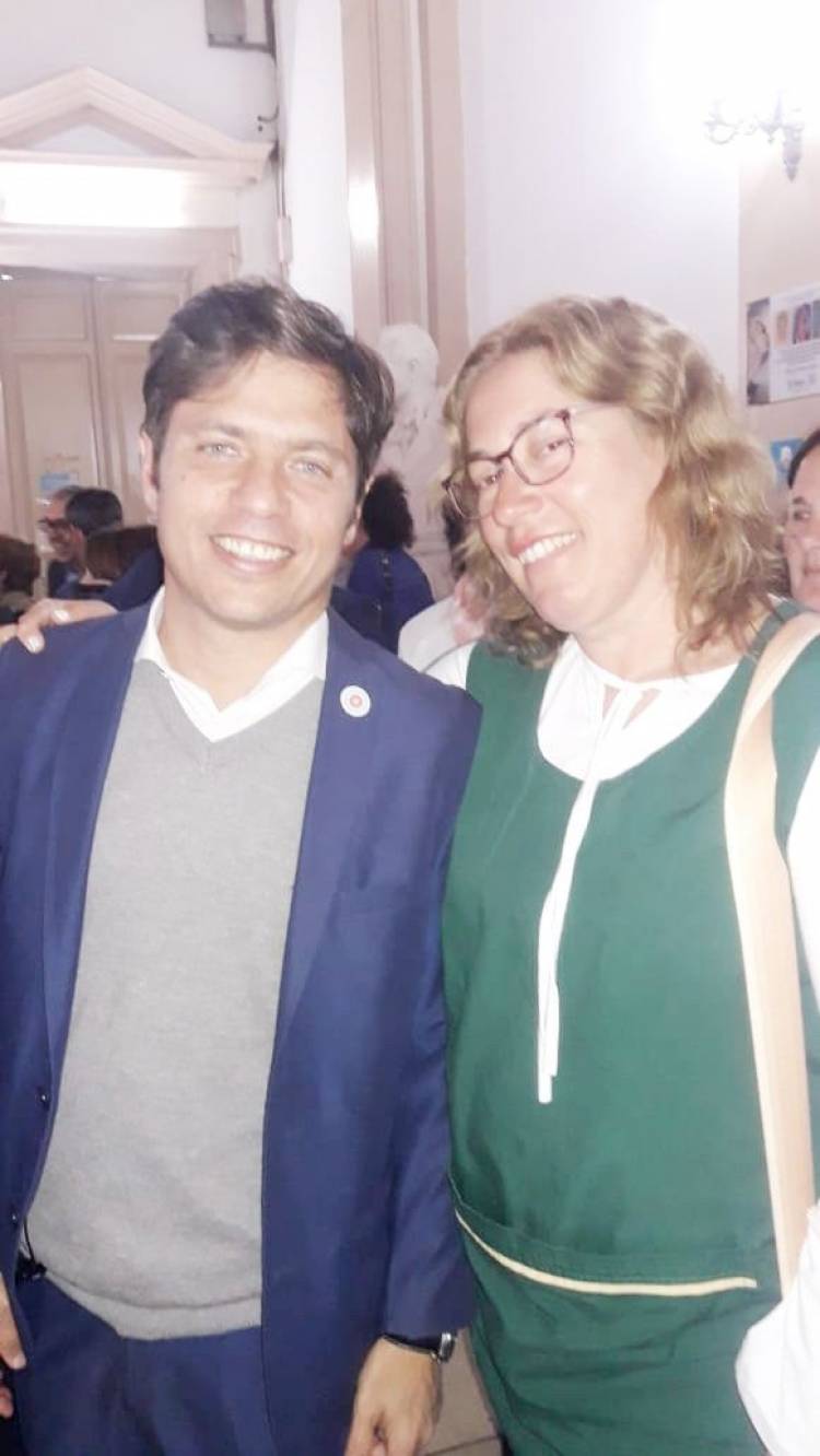 Silvia Sicardi fue distinguida por el Gobernador Kicillof