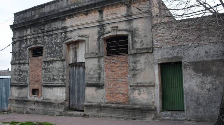 HCD: Proponen que el Municipio tome posesión de los inmuebles en estado de abandono