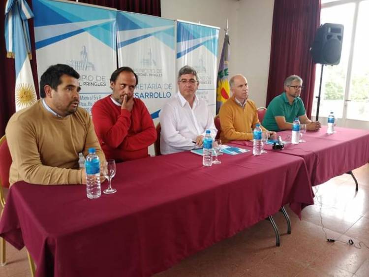 El Ministro de Desarrollo Agrario provincial visitó Coronel Pringles