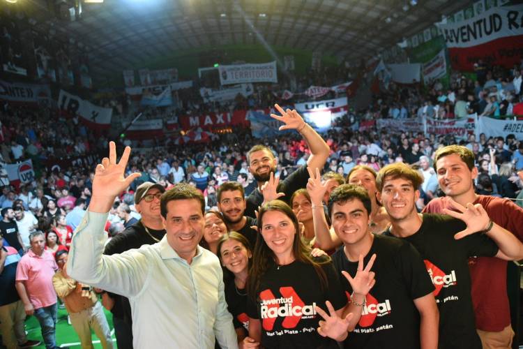 “Abad visibiliza un conjunto de mujeres, hombres y propuestas radicales para fortalecer Juntos por el Cambio”