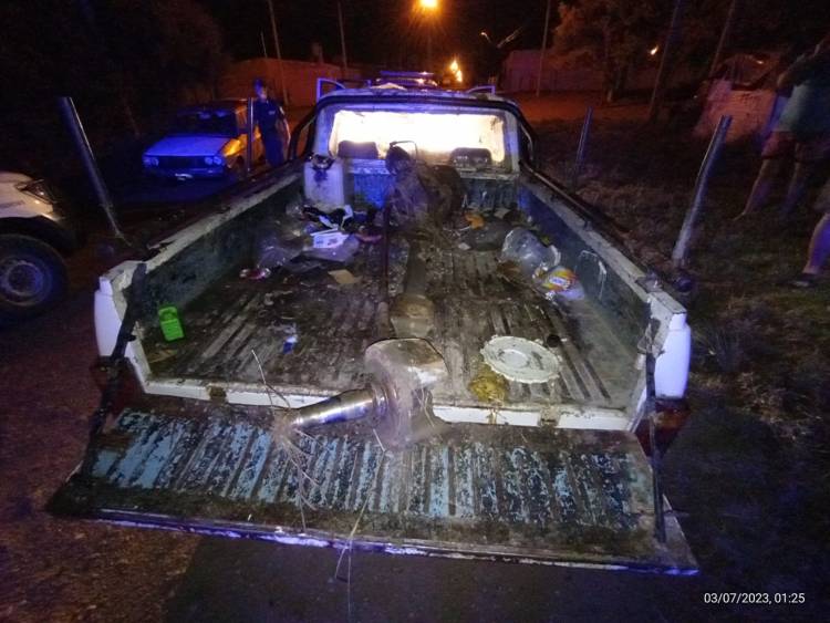 Policial: Aprehenden a tres personas por robo de autopartes en taller mecánico