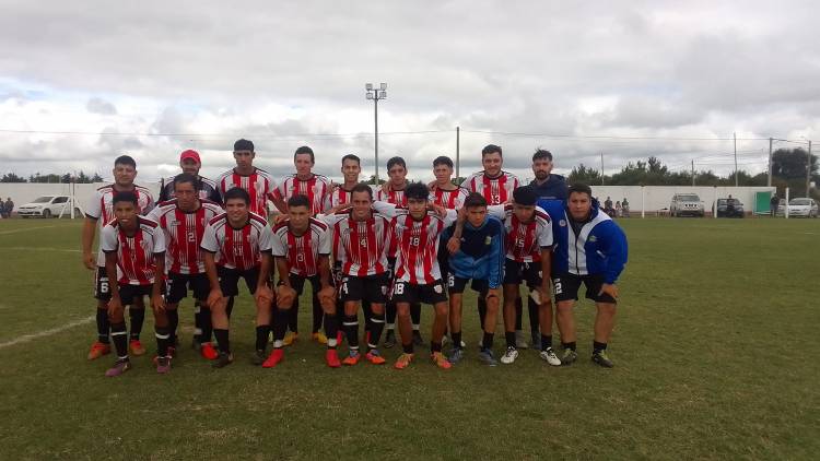 En la cancha de divisorio se inauguró el Regional