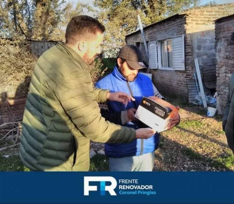El Frente Renovador local entregó una Pastalinda a emprendimiento familiar