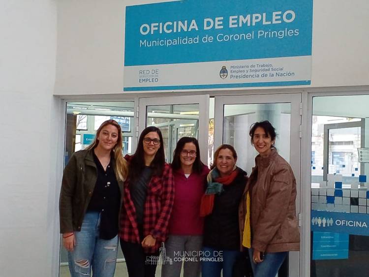 Cuatro emprendedoras locales recibieron su apoyo económico