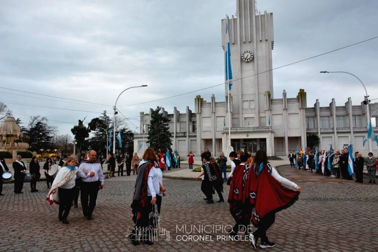 Matzkin encabezó el acto de la Independencia