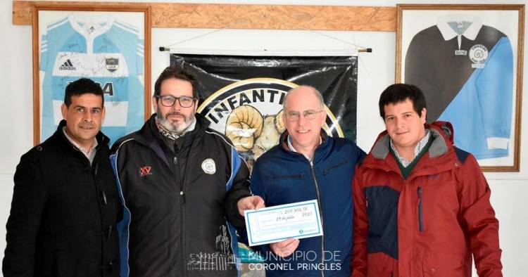 El Jefe Comunal Lisandro Matzkin entregó dos nuevas ayudas económicas