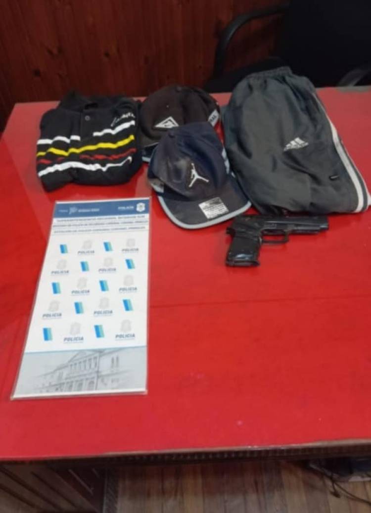 Policial: Dos detenidos por robo a un comercio local
