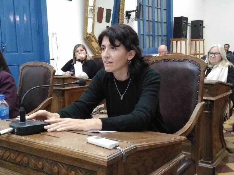 "Por el momento no se realizará la convocatoria a inscripción por becas municipales"