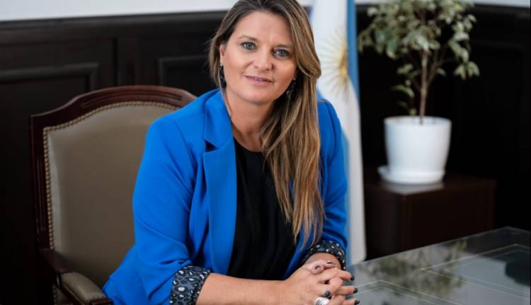 La Senadora visita nuevamente Coronel Pringles para charlar con jóvenes de la región sobre cooperativismo