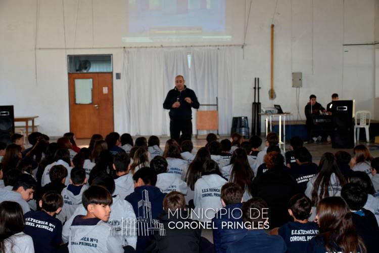 Charla de Educación Vial a estudiantes