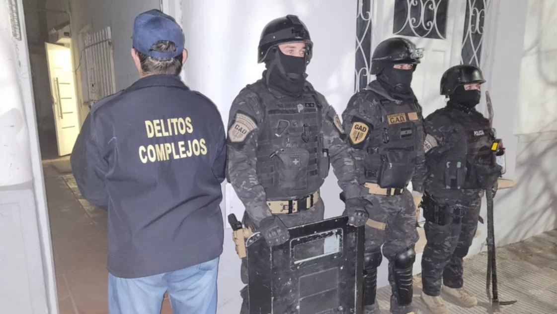 Imágenes de abuso infantil: allanamientos en Coronel Pringles, Bahía y Punta Alta