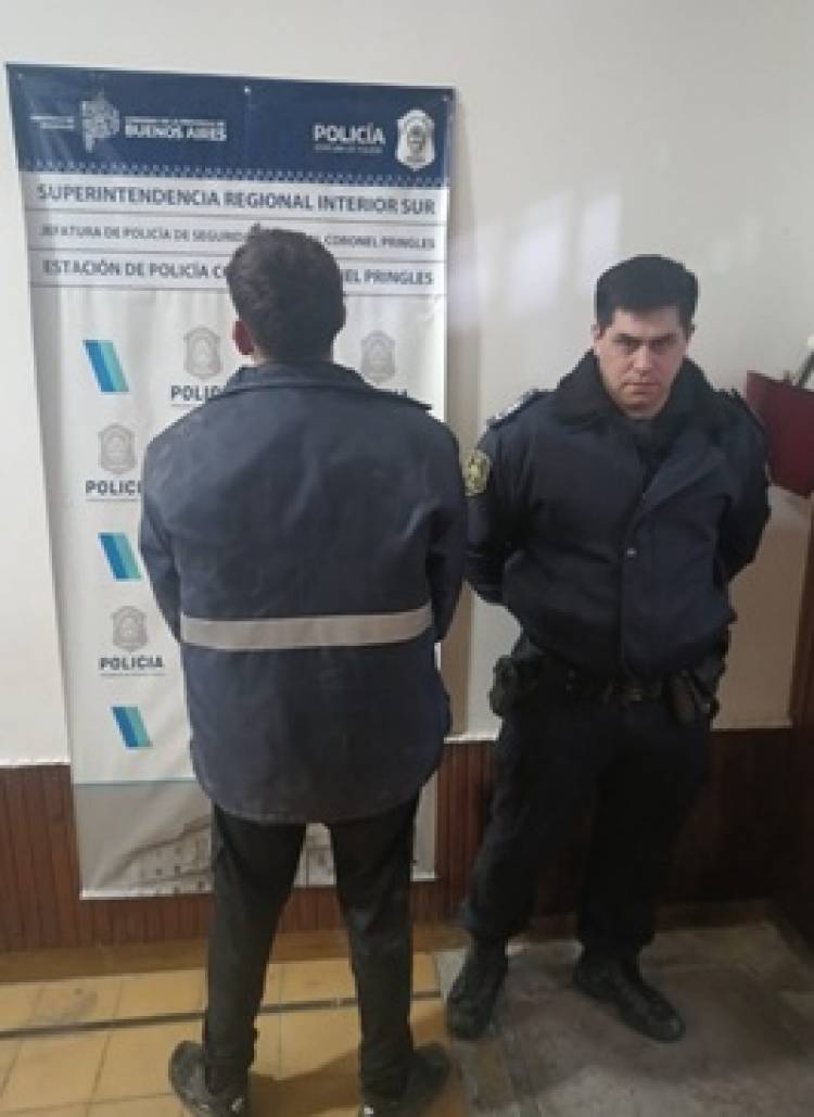 Policial: Aprehensión, Secuestro de Motocicleta e Intervención en Carreras Ilegales