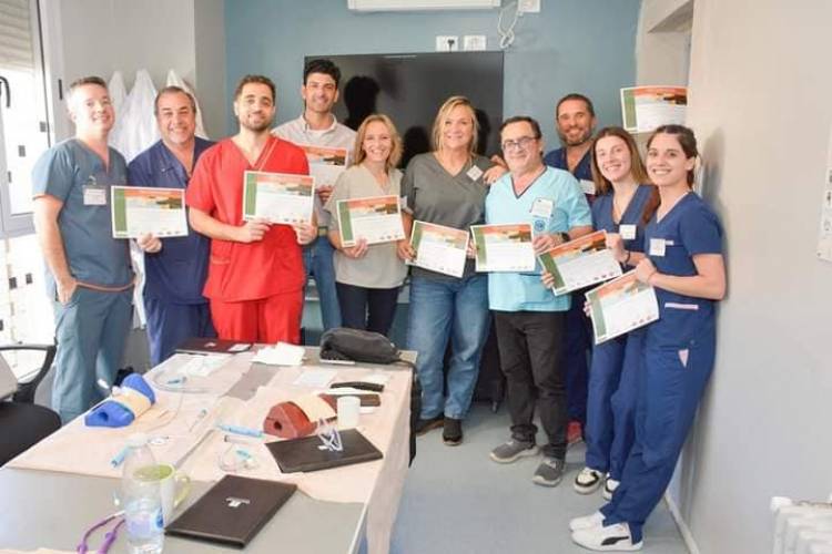 Curso de traqueostomia percutanea en el nosociomio local