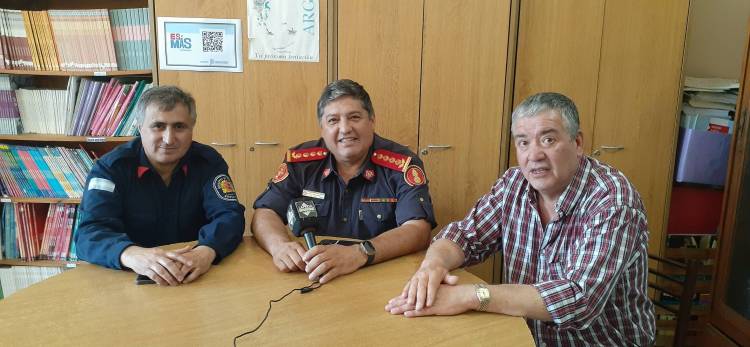 Bomberos Voluntarios de la Región Sur fortalecen la coordinación ante incendios de verano