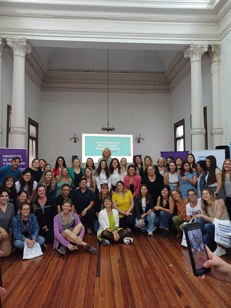 Se realizó el Primer Encuentro Regional de Mesas Locales Intersectoriales de Abordaje de las Violencias por Razones de Género en Coronel Suárez