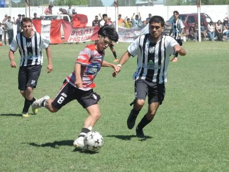 Liga Pringles de Fútbol: Se disputa las finales del Campeonato