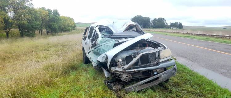 Pringlenses se accidentaron en Ruta 76 a la altura de "El Pantanoso"