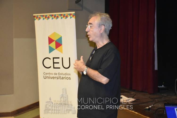 Inició la Diplomatura en Marketing Digital