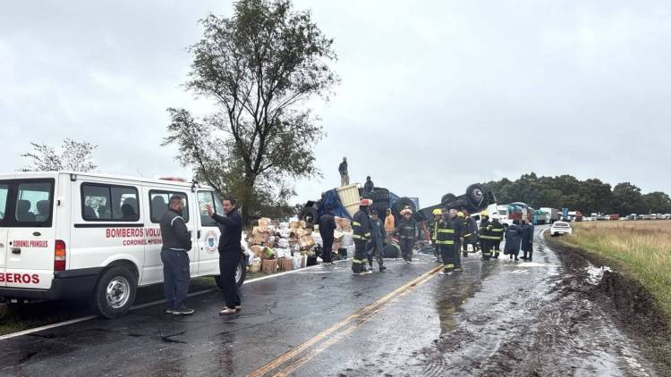 Ruta 51: Vuelco de un camión