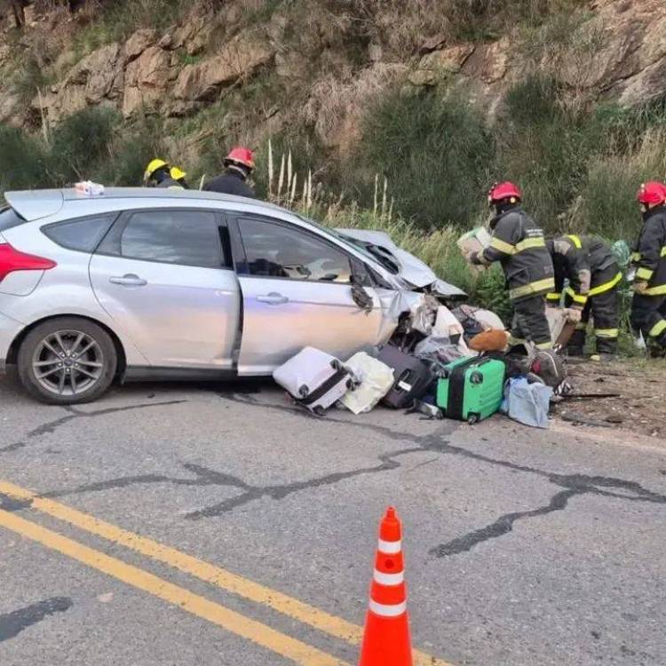 Accidente: Cuatro personas fallecidas en ruta 76