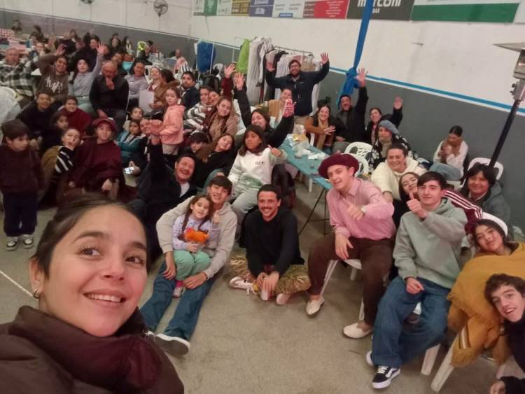 La Escuela de Danzas del Fogón brilló en Córdoba